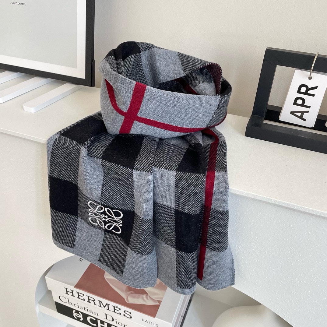 【LOEWE ロエベ】スカーフ32*180CM   241109