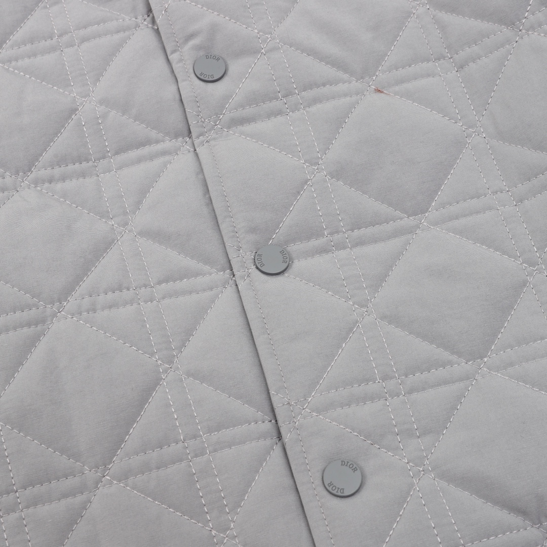 【DIOR  公式旗艦店】ディオール ジャケット着 好評に付き再入荷！