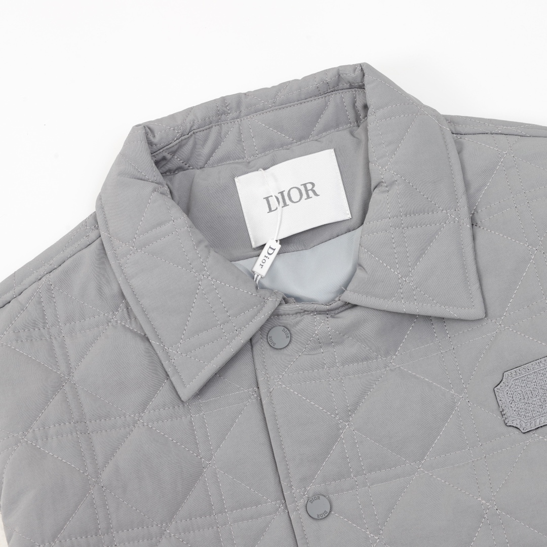 【DIOR  公式旗艦店】ディオール ジャケット着 好評に付き再入荷！