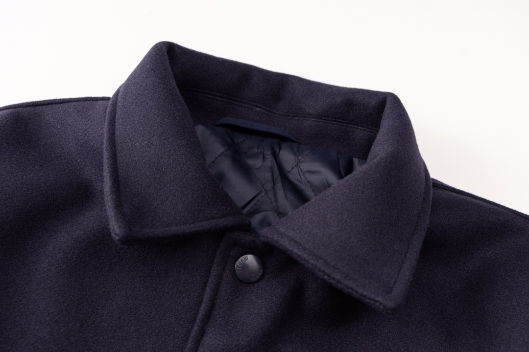 【FENDI  公式旗艦店】フェンディ   ジャケット着 好評に付き再入荷！241028