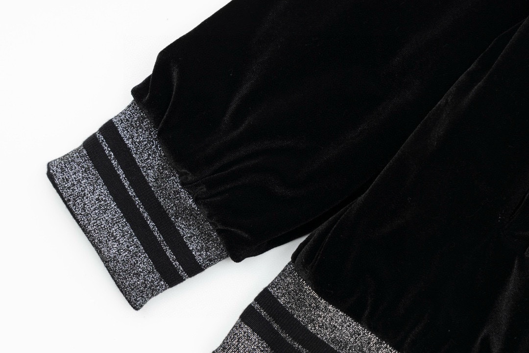 【YSL SAINT LAURENT  公式旗艦店】サンローラン  ジャケット着 好評に付き再入荷！241113