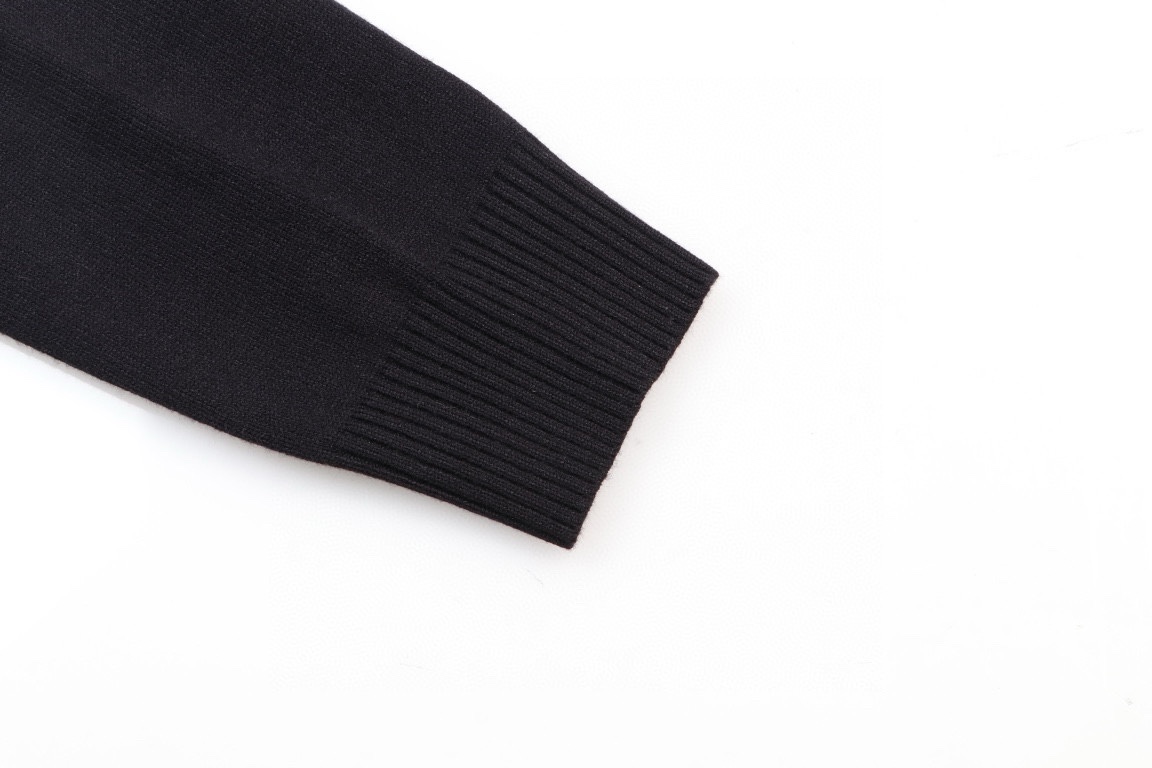 【BALENCIAGA  公式旗艦店】バレンシアガ   セーター好評に付き再入荷！ 241031