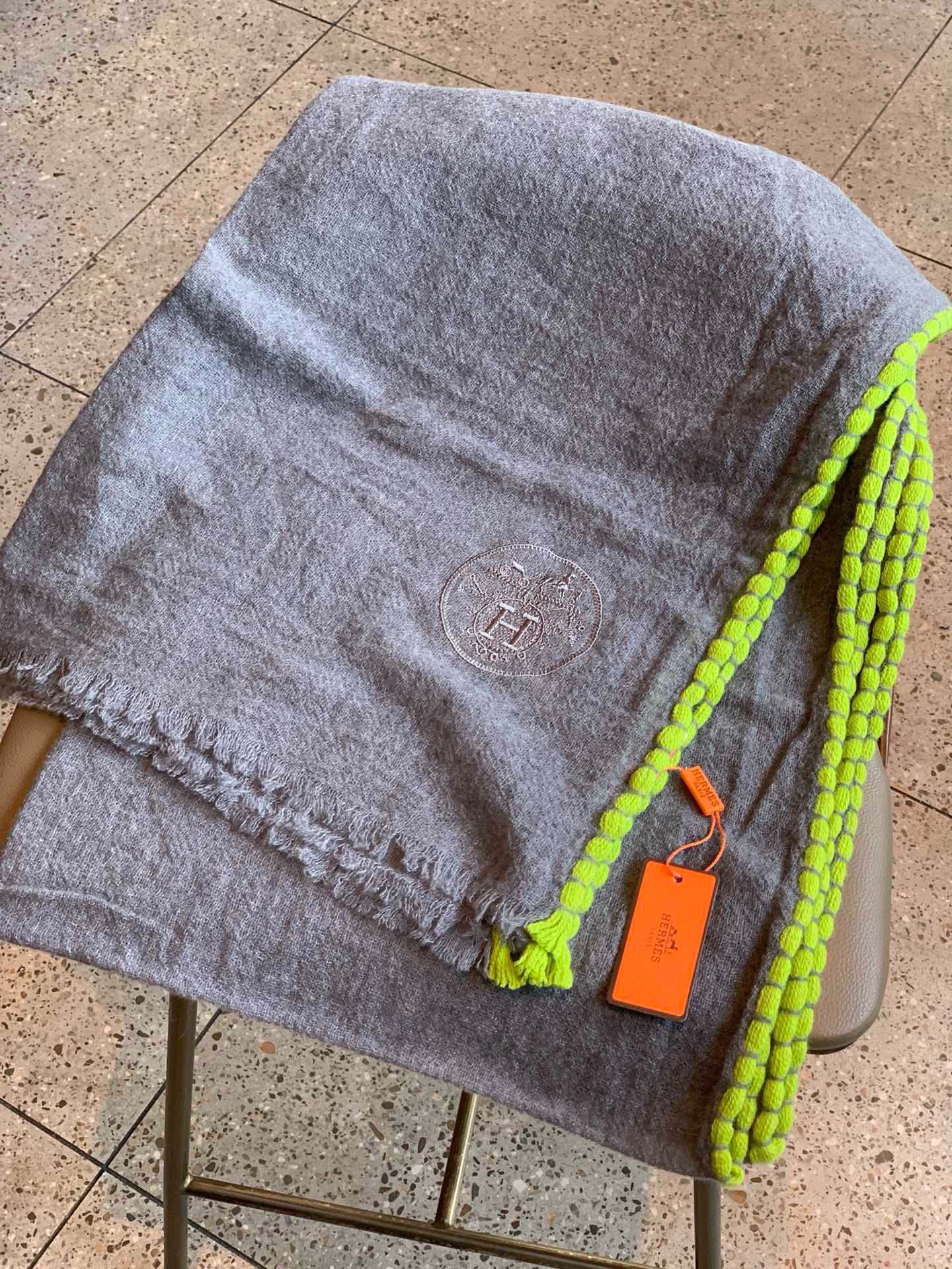 【HERMES エルメス 】スカーフ   180*70CM  241109