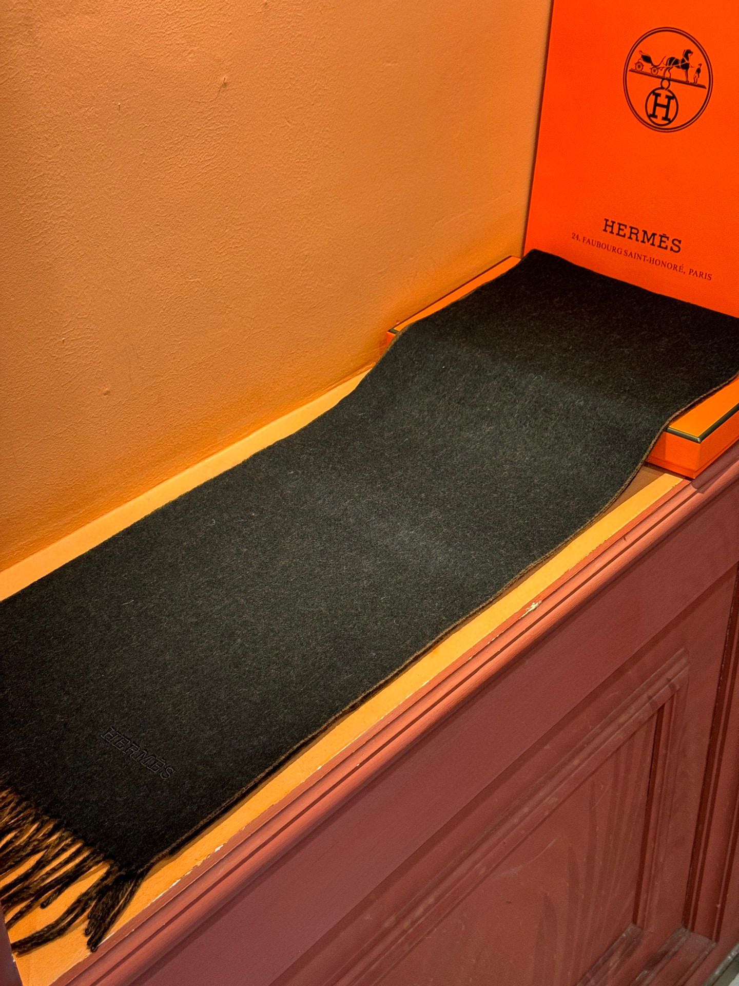 【HERMES エルメス 】スカーフ   30*180CM  241109