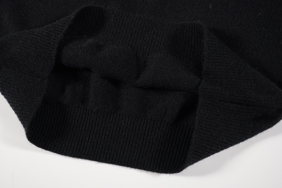 LV【LOUIS VUITTON 公式旗艦店】ルイヴィトン  セーター好評に付き再入荷！241104