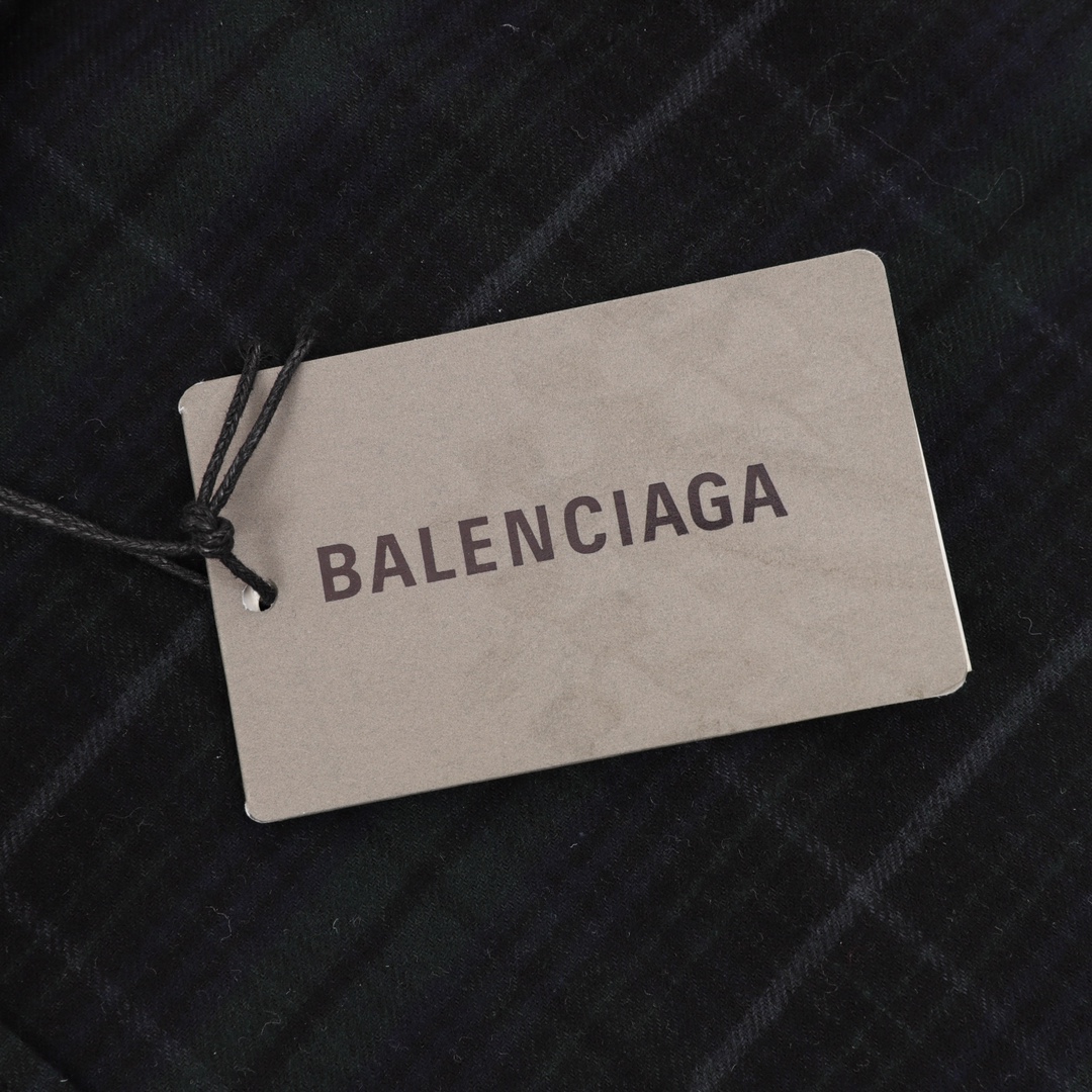 【BALENCIAGA 公式旗艦店】バレンシアガ  シャツ ご好評に付き再入荷  241119
