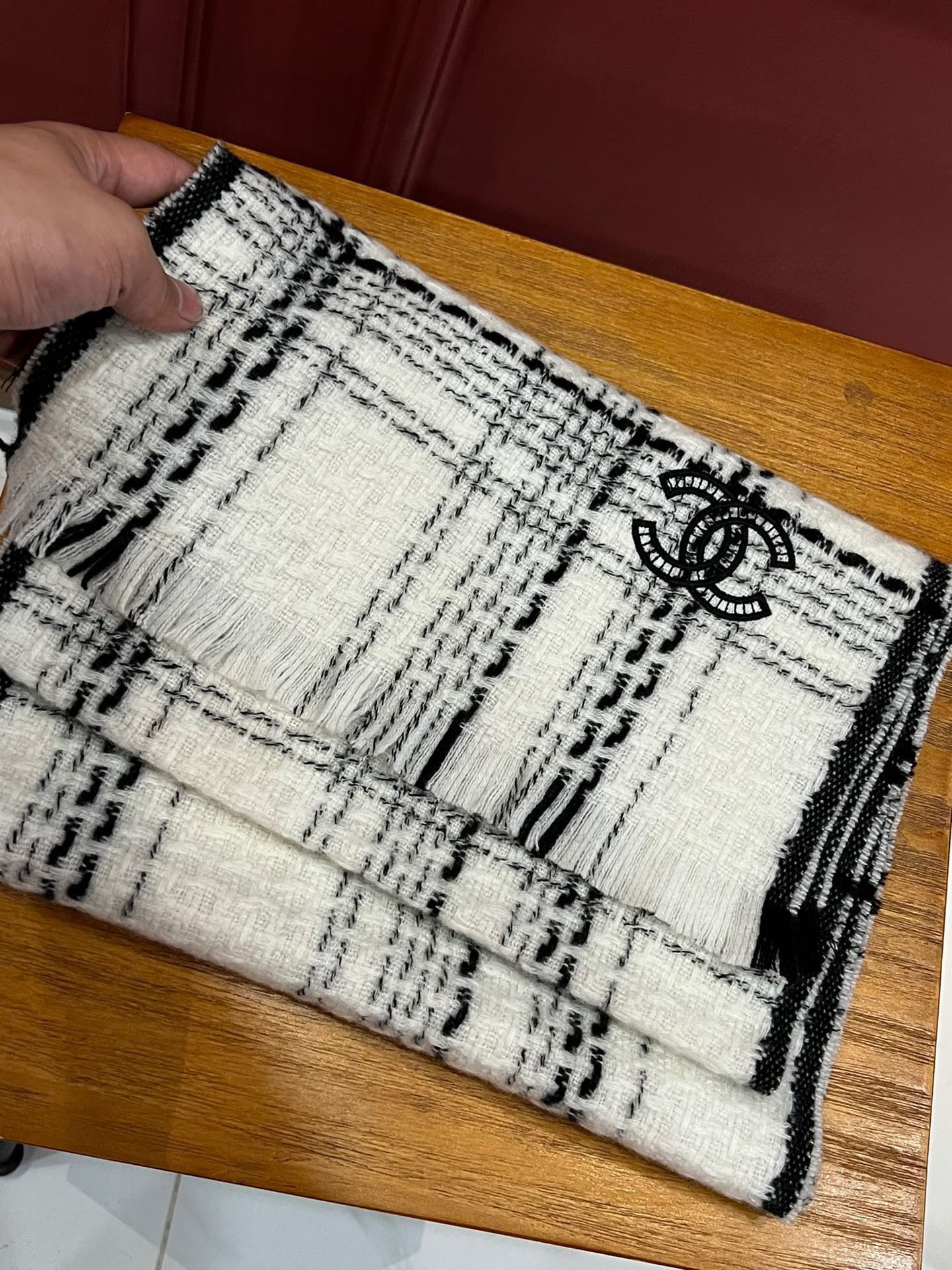 【CHANEL  シャネル 】スカーフ185*30CM 241107