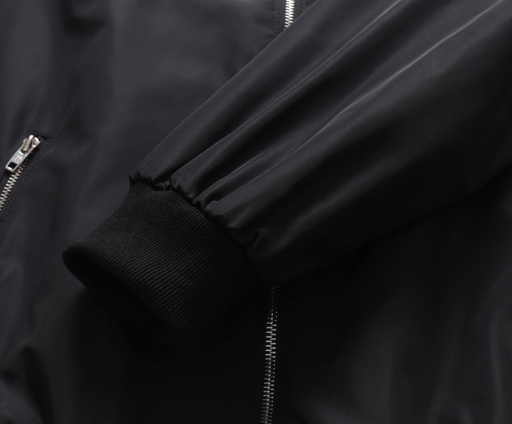 【BALENCIAGA  公式旗艦店】バレンシアガ   ジャケット着 好評に付き再入荷！241111