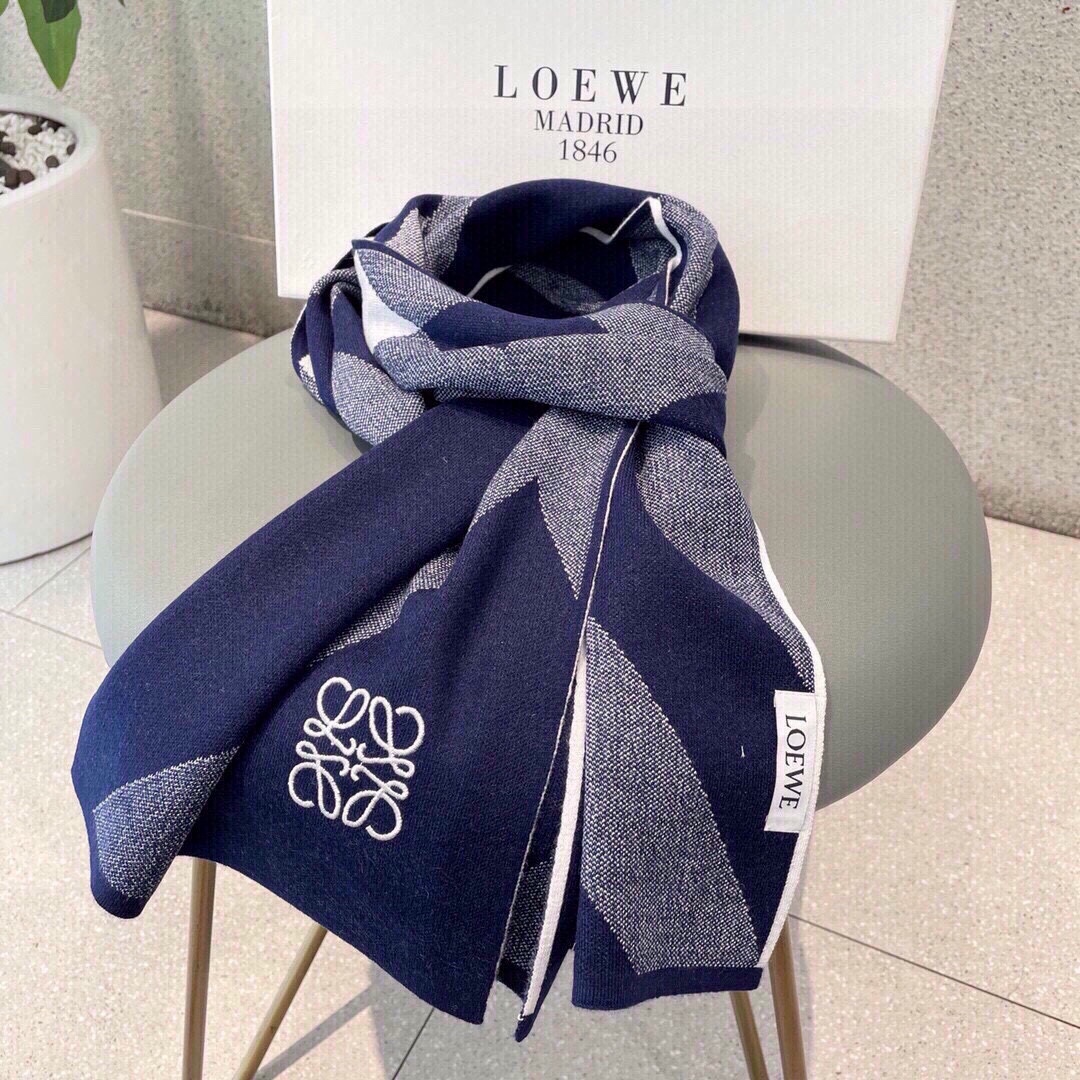 【LOEWE ロエベ】スカーフ32*180CM   241109