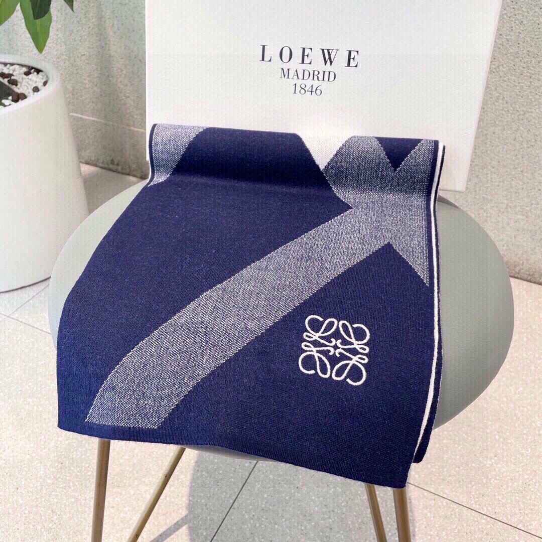 【LOEWE ロエベ】スカーフ32*180CM   241109