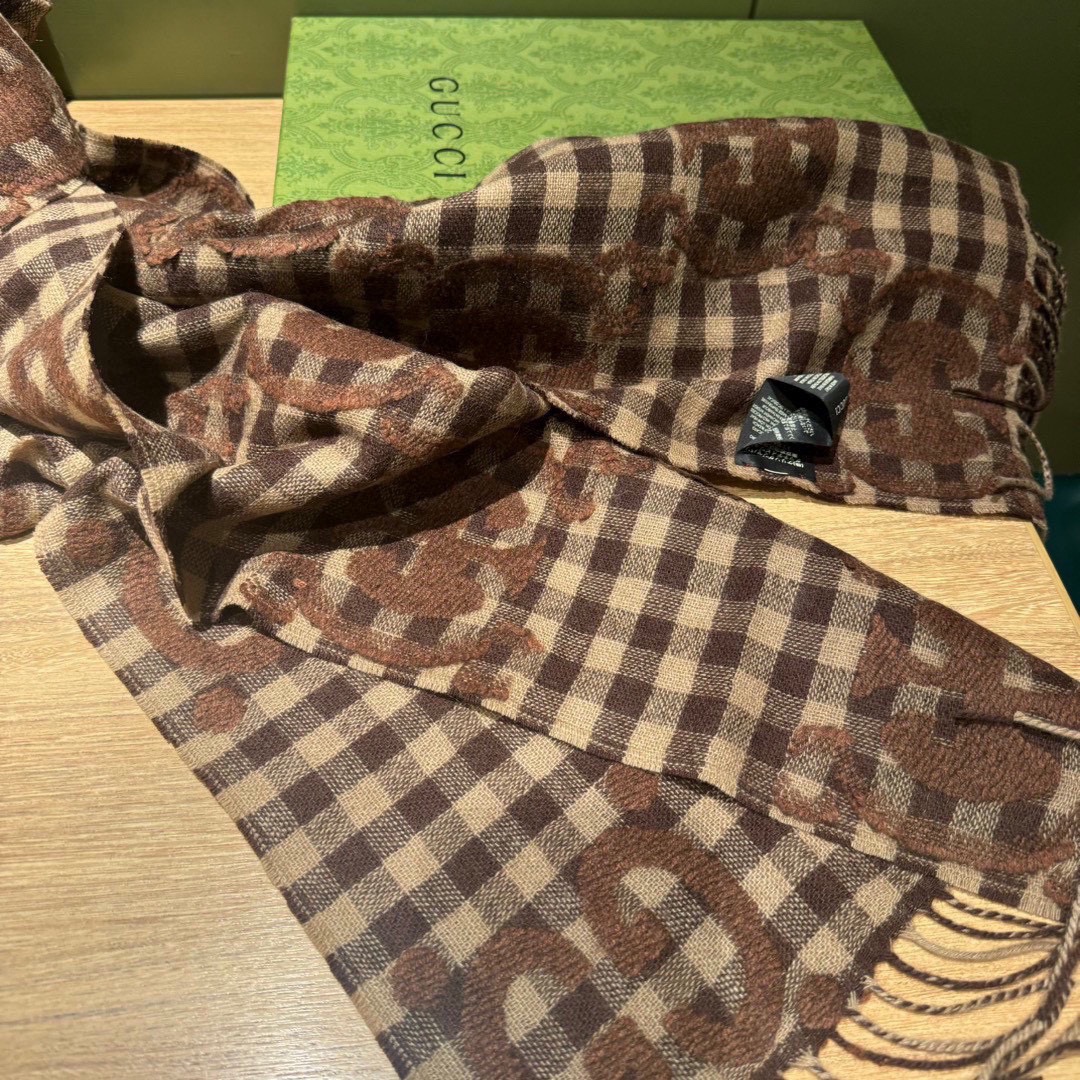 【GUCCI グッチ】スカーフ35*220CM  241108