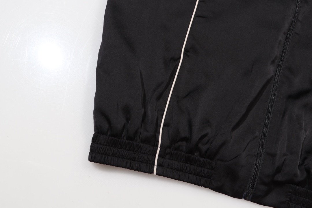 【YSL SAINT LAURENT  公式旗艦店】サンローラン  ジャケット着 好評に付き再入荷！241113