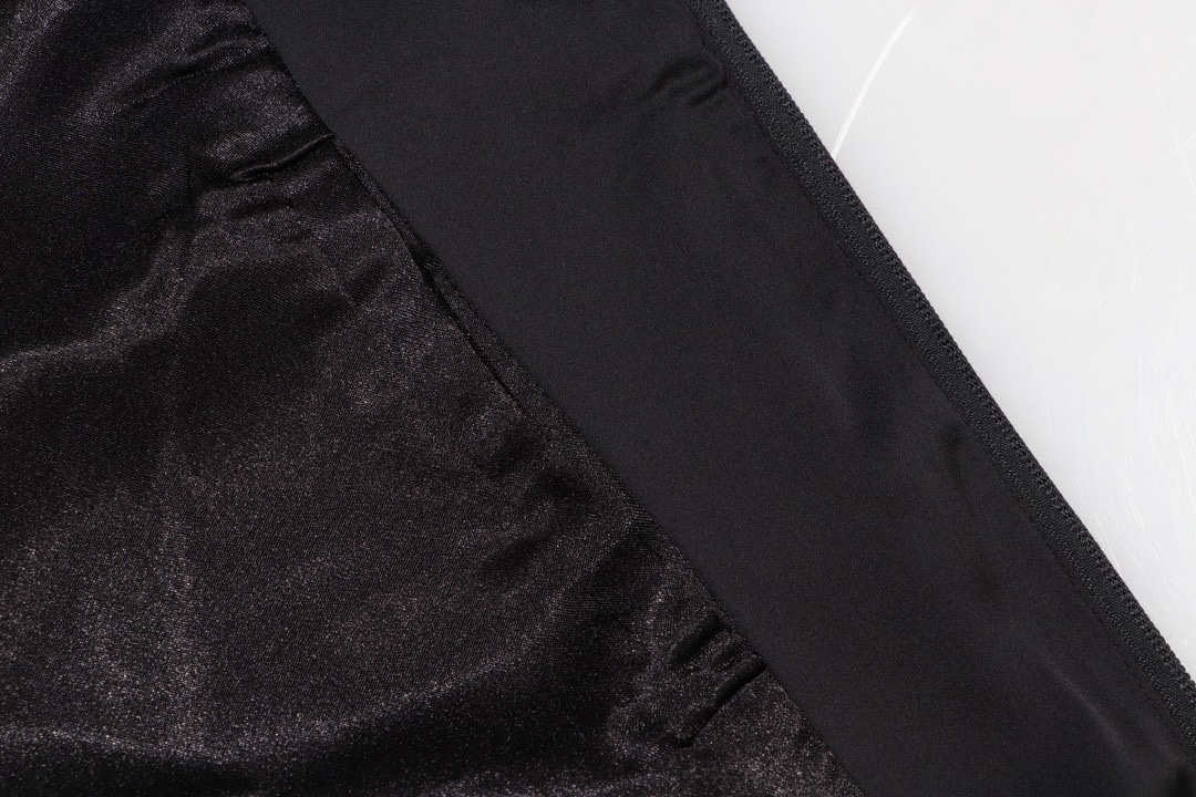 【YSL SAINT LAURENT  公式旗艦店】サンローラン  ジャケット着 好評に付き再入荷！241113