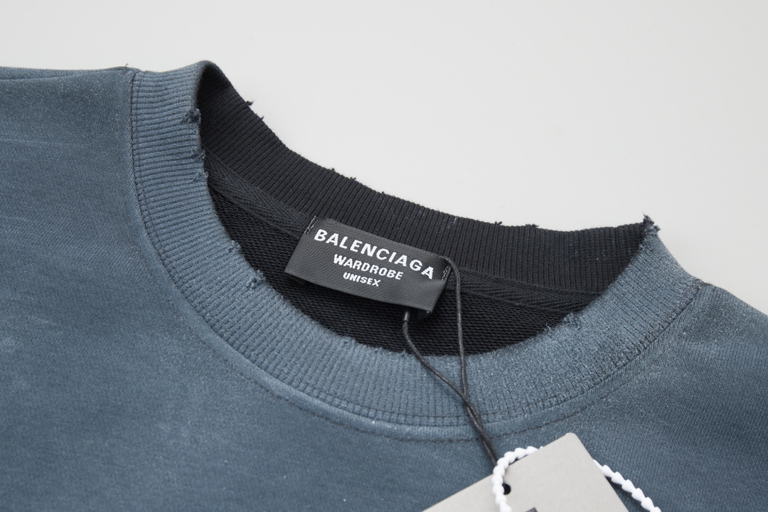 【BALENCIAGA 公式旗艦店】バレンシアガ 丸首の衛衣 スウェット ご好評に付き再入荷！241120