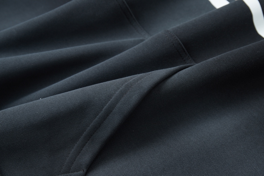 【BALENCIAGA 公式旗艦店】バレンシアガ  パーカー  スウェット ご好評に付き再入荷！241120