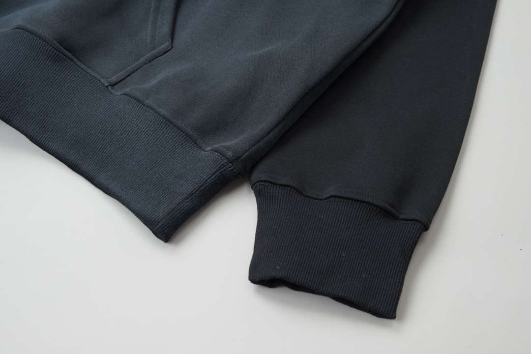 【BALENCIAGA 公式旗艦店】バレンシアガ  パーカー  スウェット ご好評に付き再入荷！241120