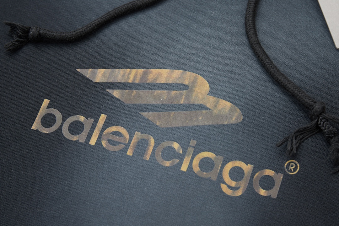 【BALENCIAGA 公式旗艦店】バレンシアガ  パーカー スウェット ご好評に付き再入荷！241120