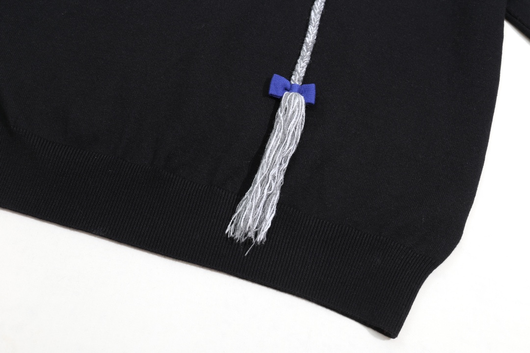 【GIVENCHY   公式旗艦店】ジバンシー   セーター好評に付き再入荷！241115