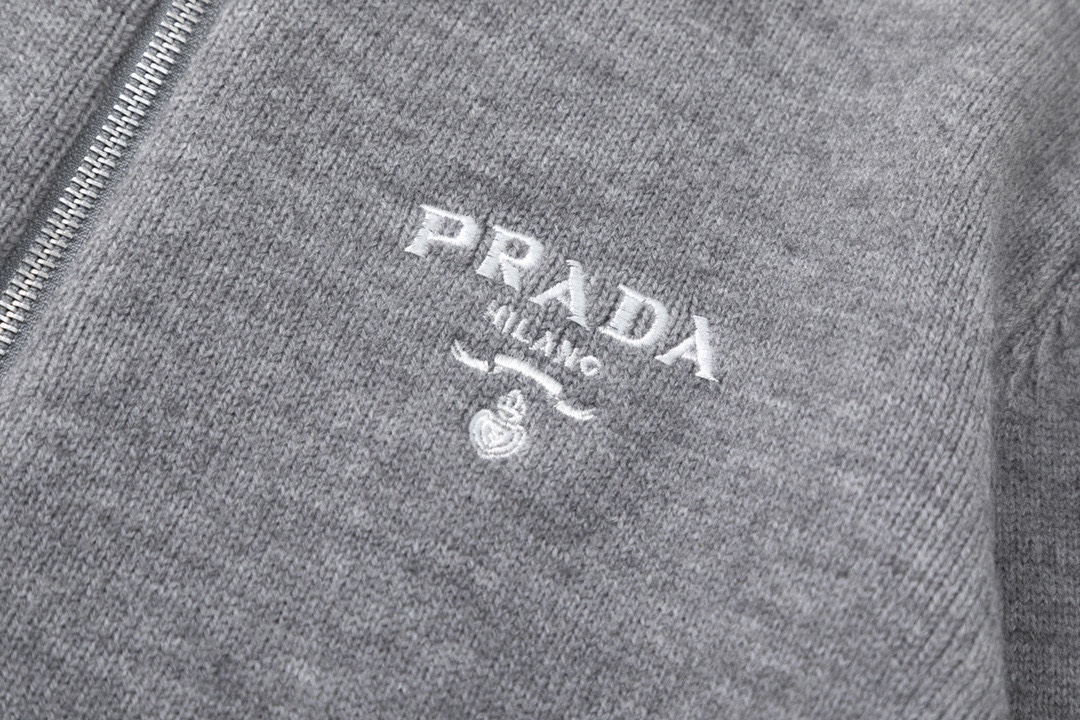 【PRADA  公式旗艦店】プラダ   セーター好評に付き再入荷！241115