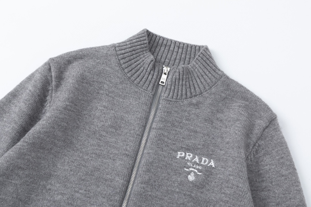 【PRADA  公式旗艦店】プラダ   セーター好評に付き再入荷！241115