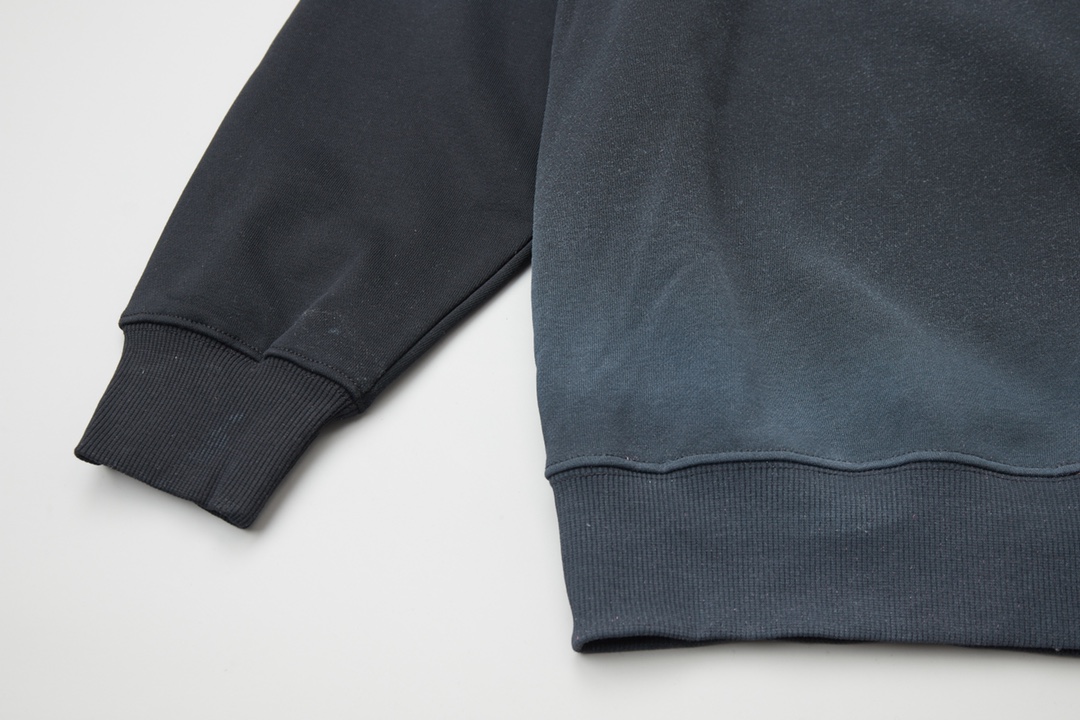 【BALENCIAGA 公式旗艦店】バレンシアガ 丸首の衛衣 スウェット ご好評に付き再入荷！241120