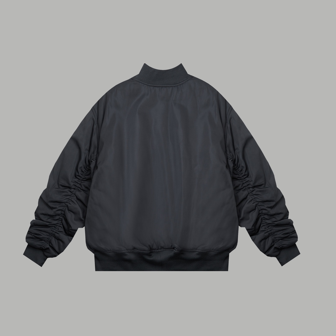 【BALENCIAGA  公式旗艦店】バレンシアガ    ジャケット着 好評に付き再入荷！241119