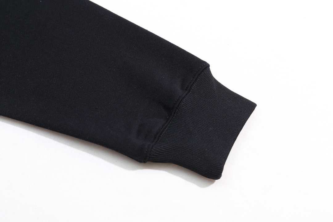 【ARCTERYX 公式旗艦店】アークテリクス  パーカー  スウェット ご好評に付き再入荷！241121