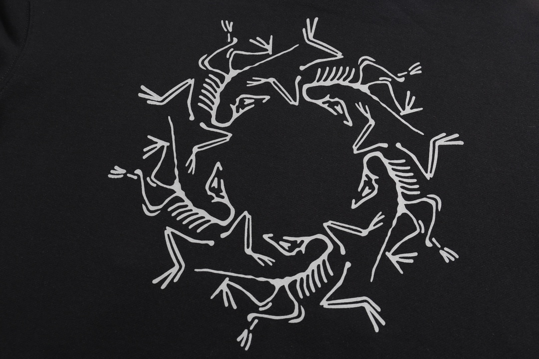 【ARCTERYX 公式旗艦店】アークテリクス  パーカー  スウェット ご好評に付き再入荷！241121