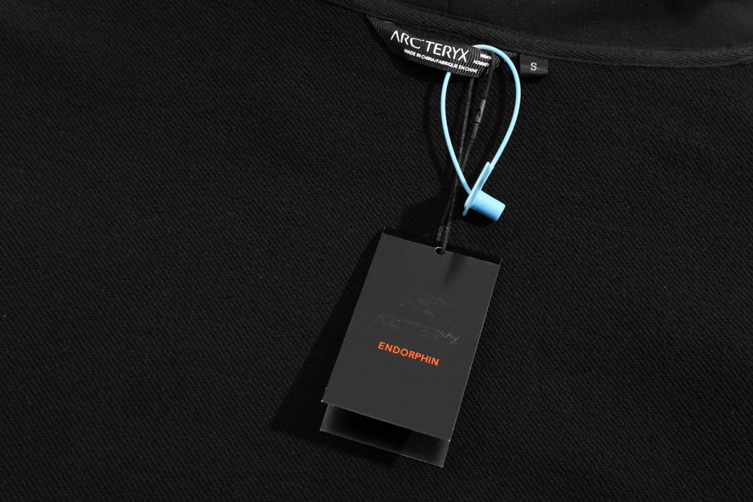 【ARCTERYX 公式旗艦店】アークテリクス  パーカー  スウェット ご好評に付き再入荷！241121