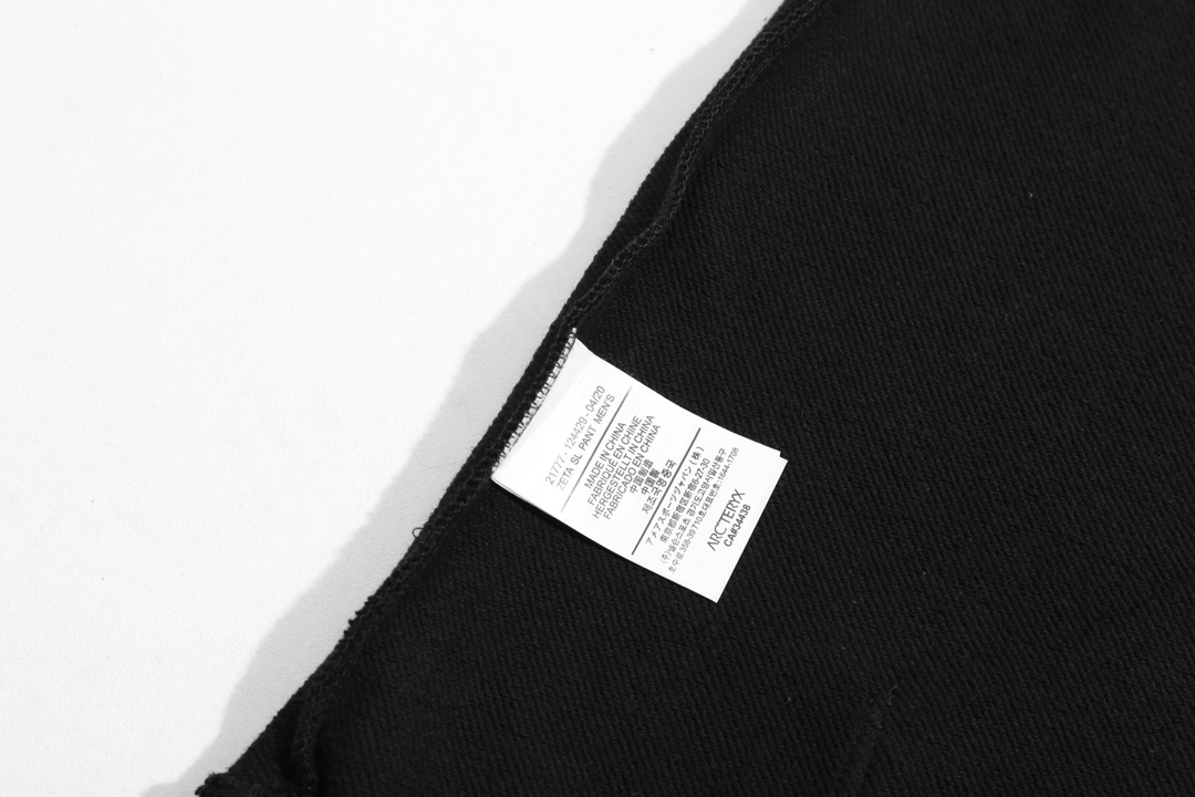 【ARCTERYX 公式旗艦店】アークテリクス  パーカー  スウェット ご好評に付き再入荷！241121