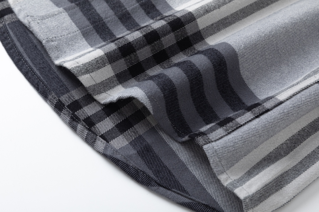 【LOUIS VUITTON 公式旗艦店】ルイヴィトン  シャツ  ご好評に付き再入荷 240715