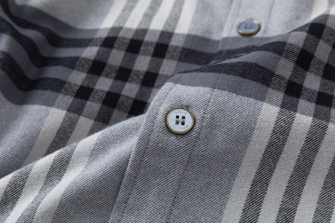 【LOUIS VUITTON 公式旗艦店】ルイヴィトン  シャツ  ご好評に付き再入荷 240715