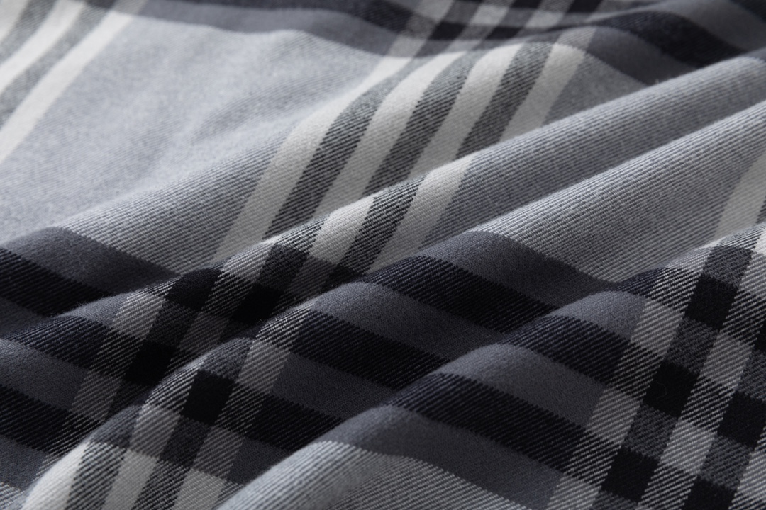 【LOUIS VUITTON 公式旗艦店】ルイヴィトン  シャツ  ご好評に付き再入荷 240715