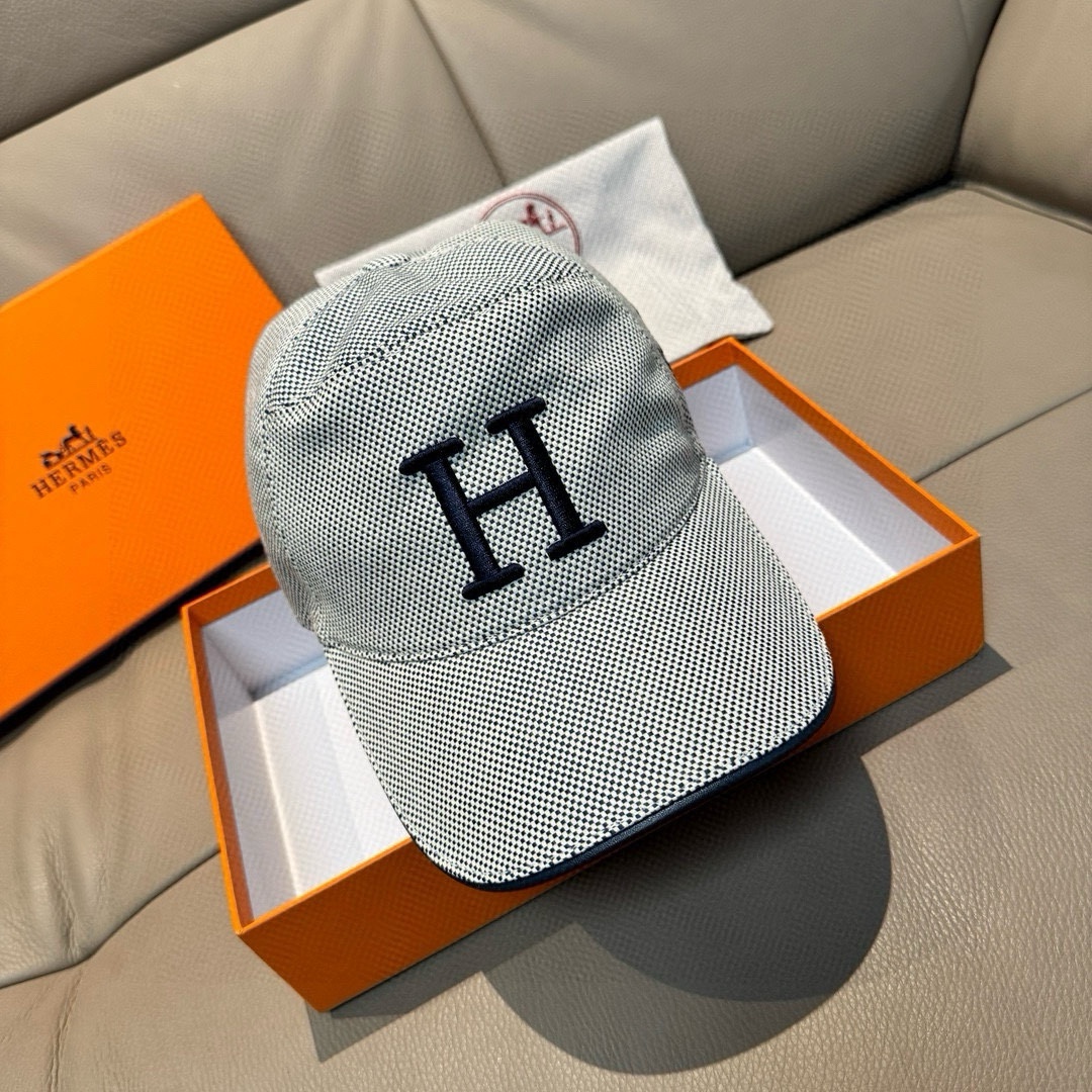 【HERMES  エルメス 】【数量限定】 野球帽 / ハット  241126