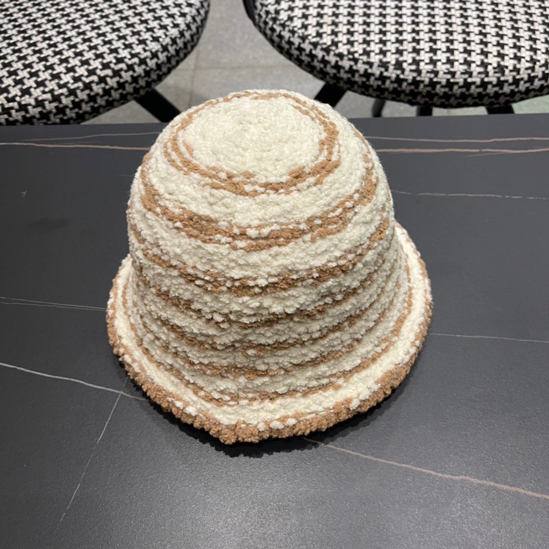 PRADA (プラダ)フィッシャーマンズハット  241125