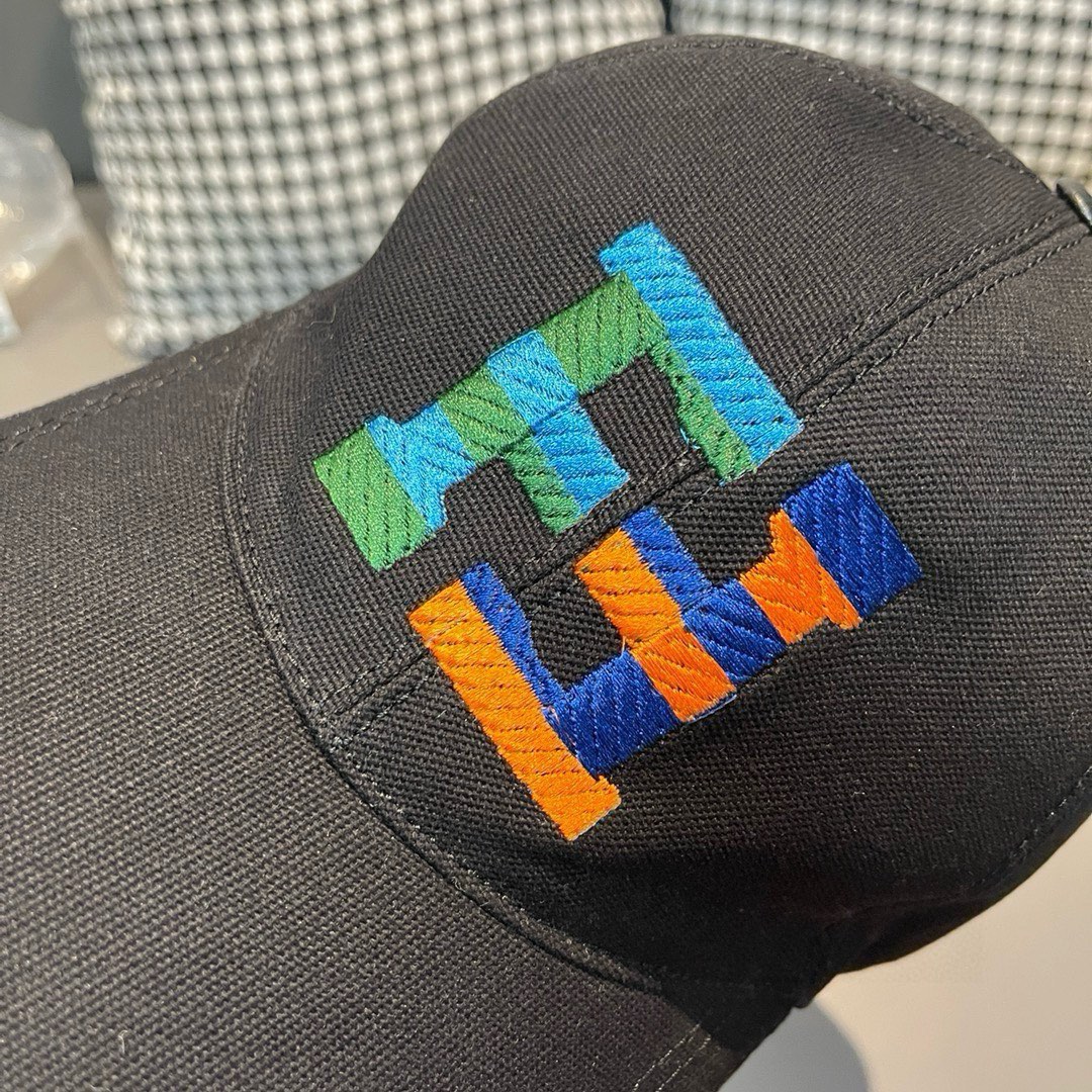 【FENDI  フェンディ】【数量限定】 野球帽 / ハット