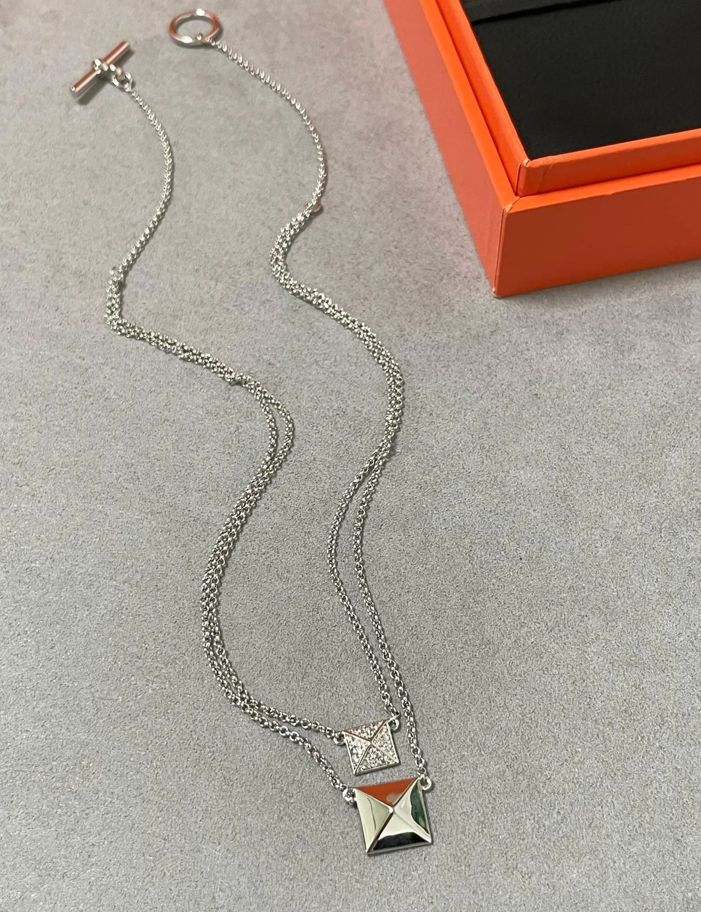 【HERMES】ネックレス、新しいネックレス万能シンプルファッションオーナメント 240730