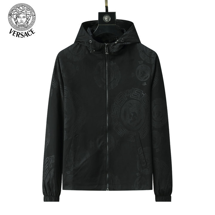 【VERSACE 公式旗艦店】ヴェルサーチ ジャケット着好評に付き再入荷！