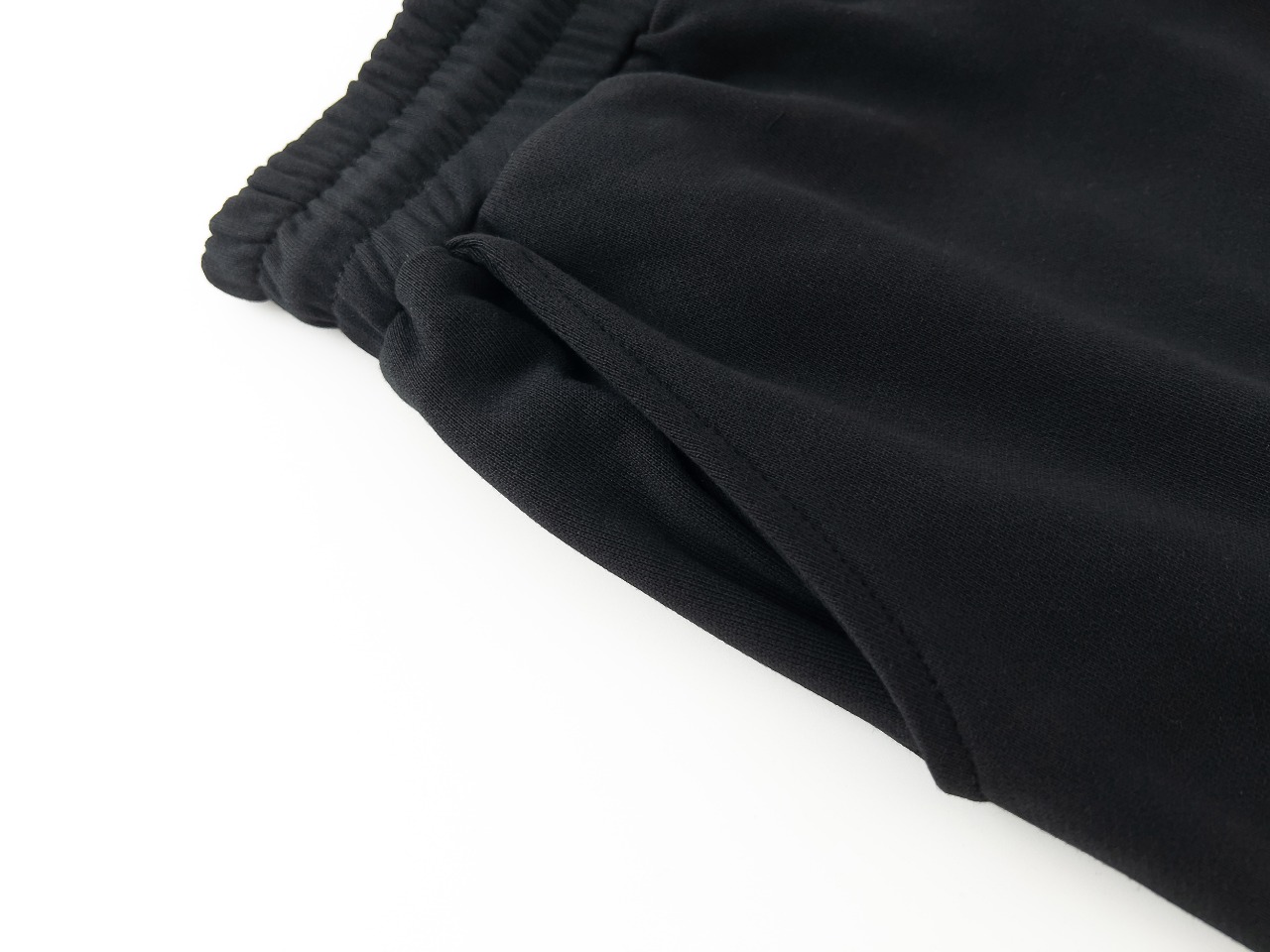 【BURBERRY  公式旗艦店】バーバリー  ショートパンツ  ご好評に付き再入荷！