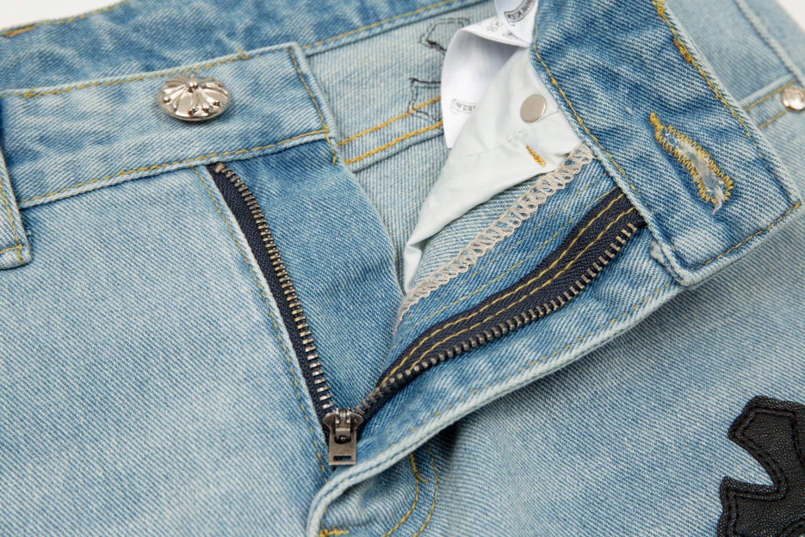 【CHROME HEARTS 公式旗艦店】クロムハーツ ジーパン  ご好評に付き再入荷！