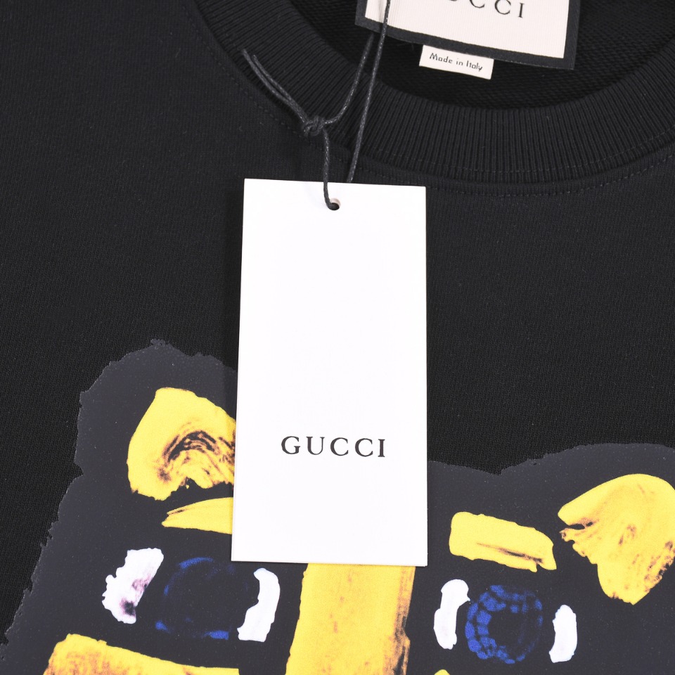 【GUCCI  公式旗艦店】グッチ 丸首の衛衣 スウェットご好評に付き再入荷 240902