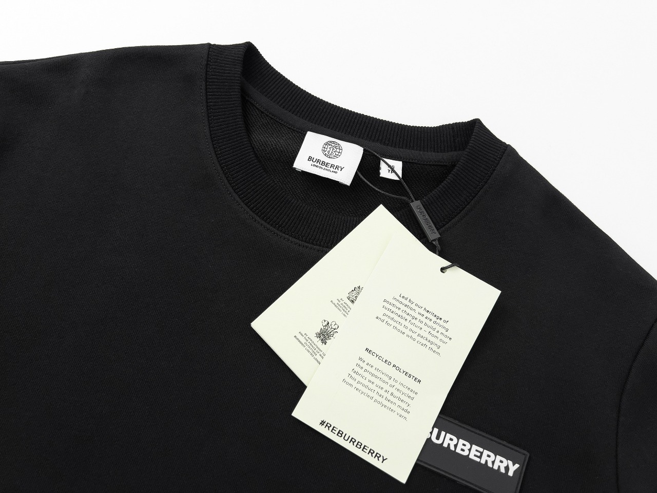 【BURBERRY 公式旗艦店】バーバリー  丸首の衛衣 スウェット ご好評に付き再入荷！