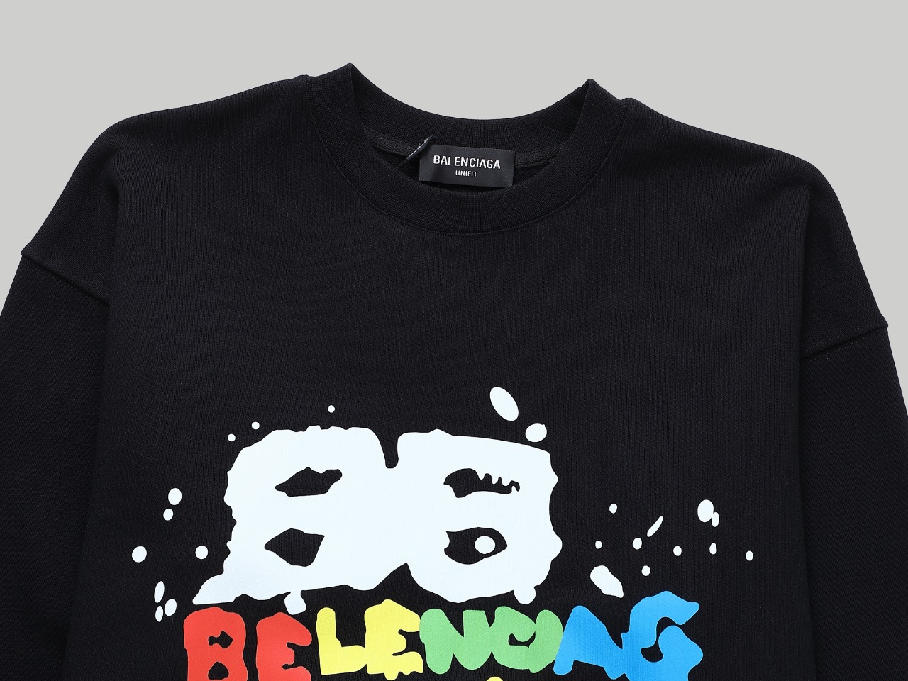 【BALENCIAGA 公式旗艦店】バレンシアガ  丸首の衛衣   スウェットご好評に付き再入荷！