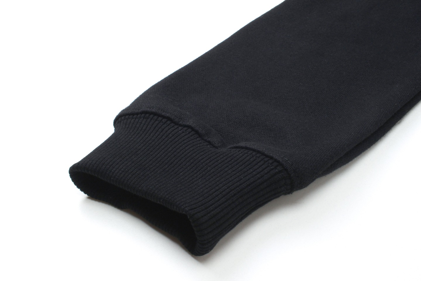 【FENDI 公式旗艦店】フェンディ  丸首の衛衣   スウェットご好評に付き再入荷！