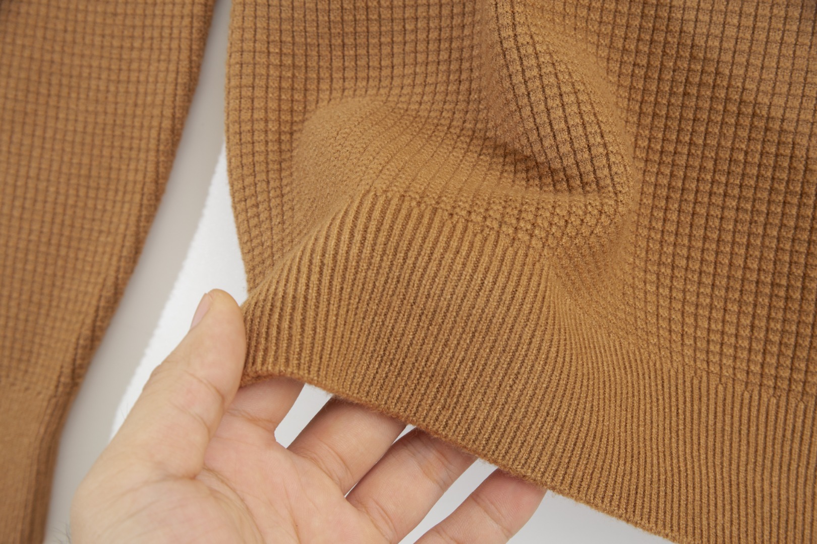 【Hermès  公式旗艦店】エルメス  セーター好評に付き再入荷！ 241030