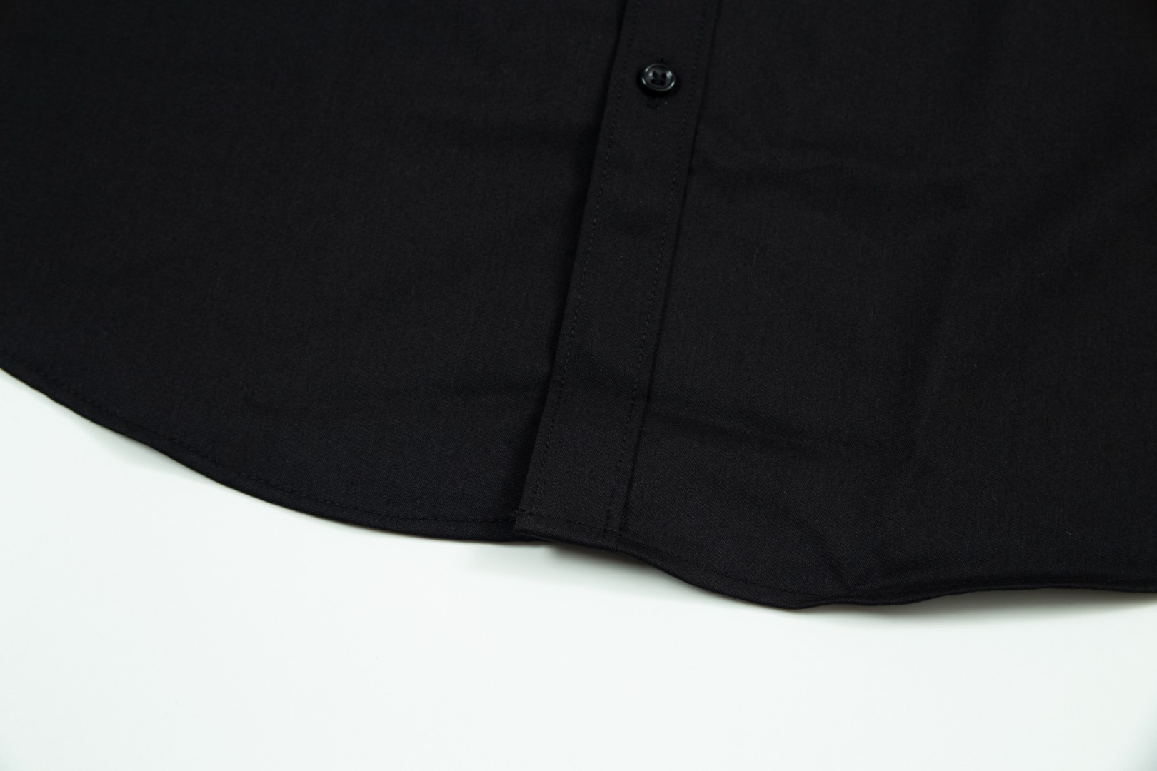 【PRADA 公式旗艦店】プラダ  シャツ  ご好評に付き再入荷 240803