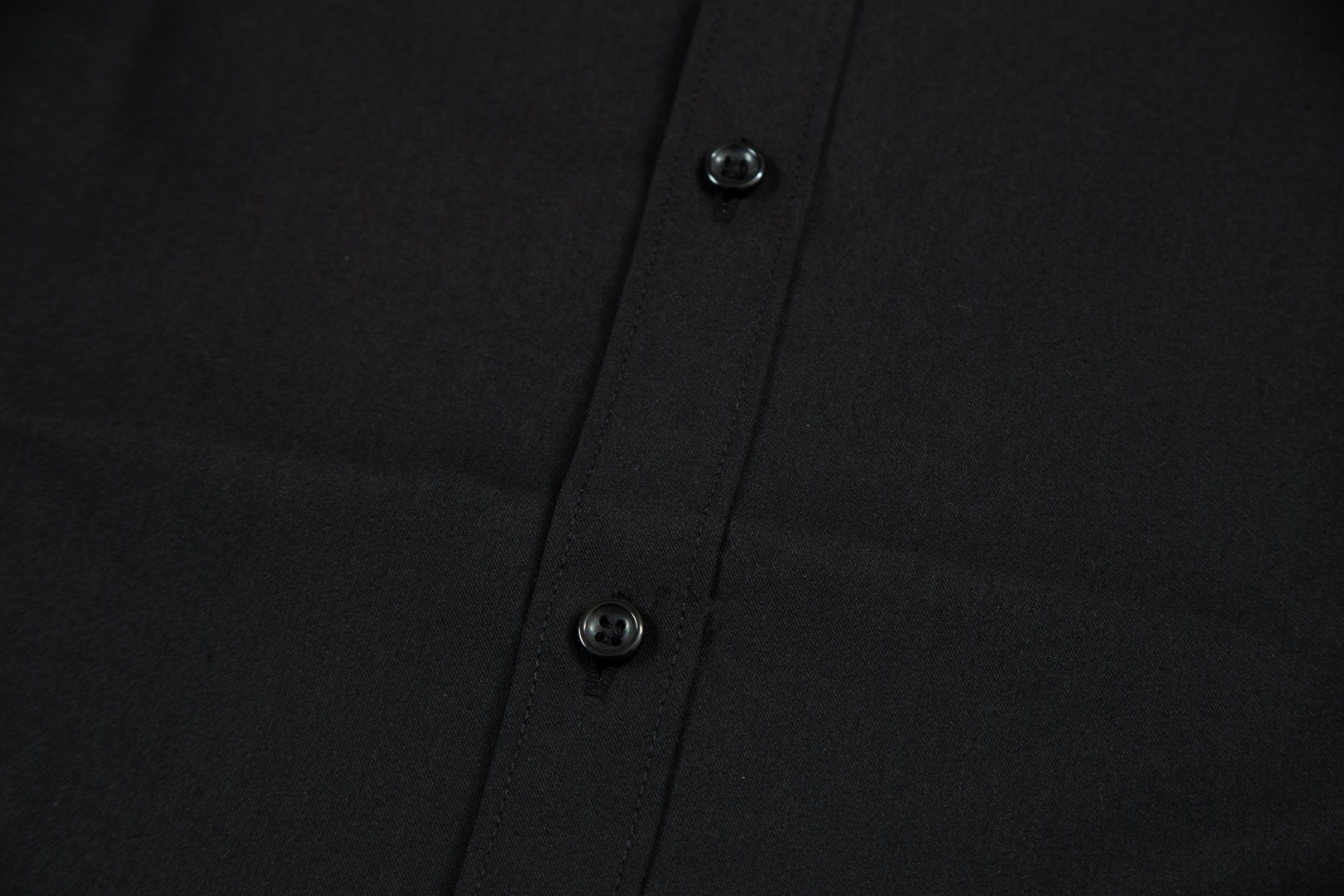 【LOUIS VUITTON 公式旗艦店】ルイヴィトン  シャツ  ご好評に付き再入荷 240803