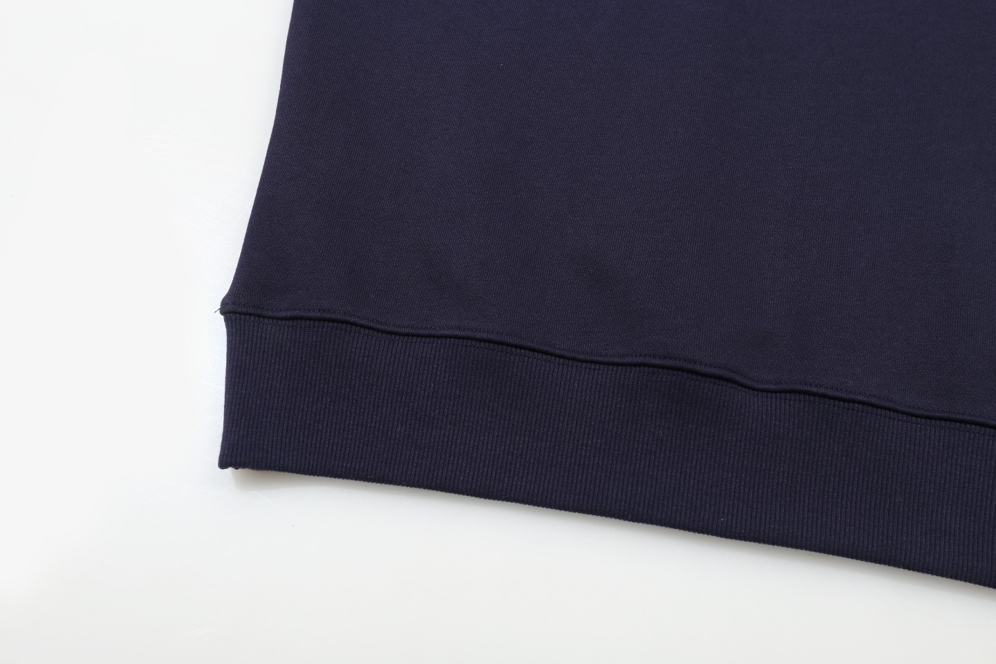 【MONCLER 公式旗艦店】モンクレール  丸首の衛衣 スウェットご好評に付き再入荷 240902