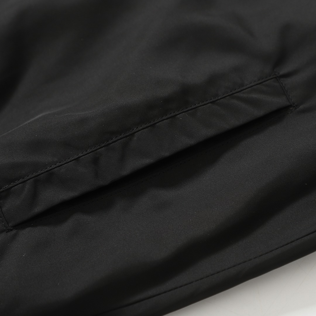 【PRADA  公式旗艦店】 プラダ  ジャケット着 ご好評に付き再入荷！241024