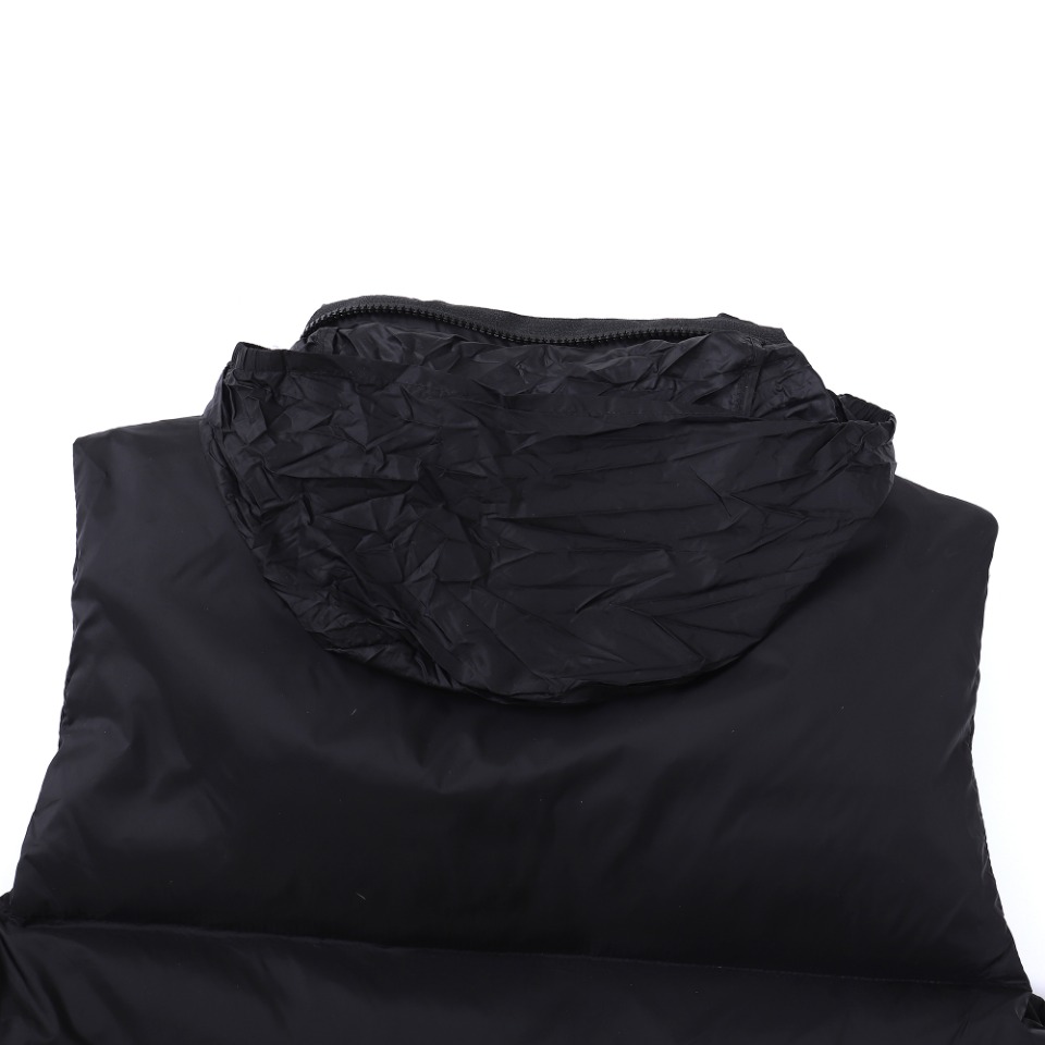 【MONCLER 公式旗艦店】モンクレール  ダウンベスト 好評に付き再入荷！ 241102